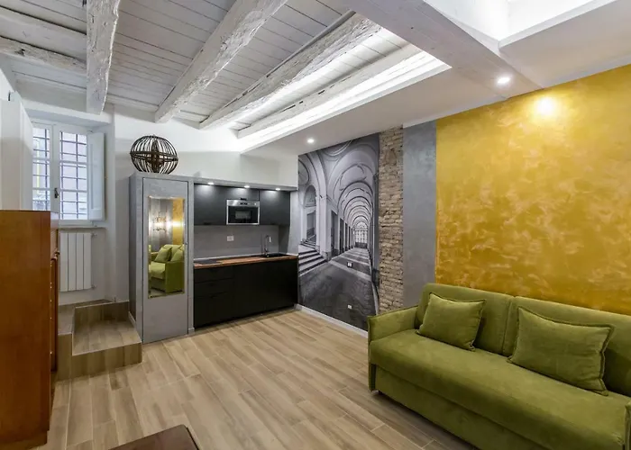 Orbitelli Boutique House